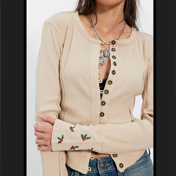 8040. We The Free Daria Cuff Cardi - Picture 2 of 4